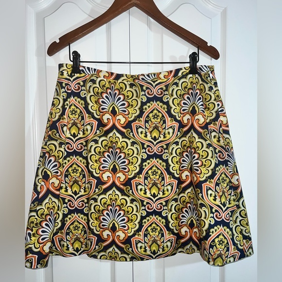 J. Crew Dresses & Skirts - J. Crew Mini Skirt. Size 6. LIKE NEW.